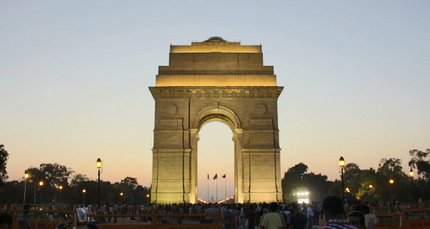 Top 5 places to visit around India Gate in Delhi